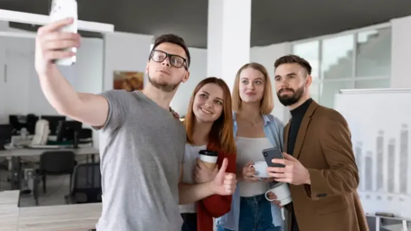 Merging Performance with Modern Style